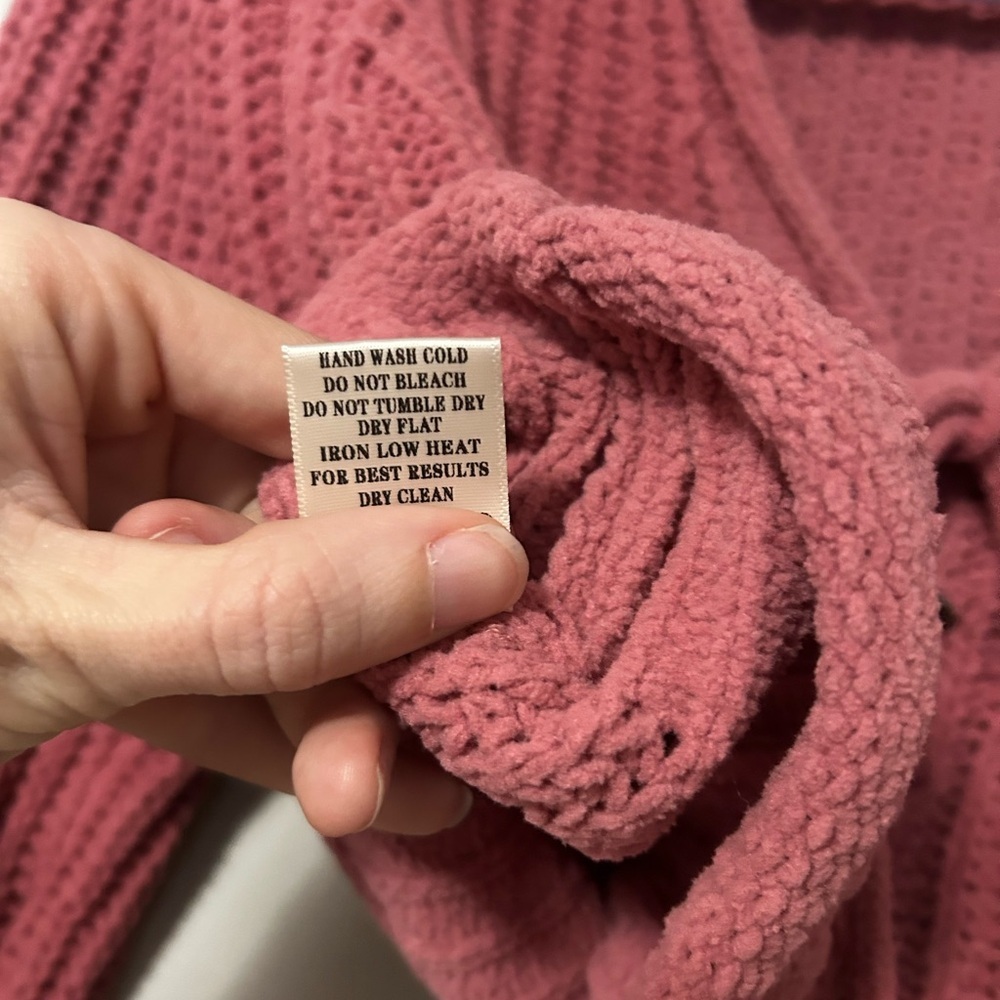 NWT New In Cozy Rose Knit Sweater, Size S - Picture 10 of 11